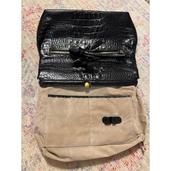 Brahmin Black Croc Embossed Leather Clutch With Roses Bag Charm Wristlet - Picture 7 of 16